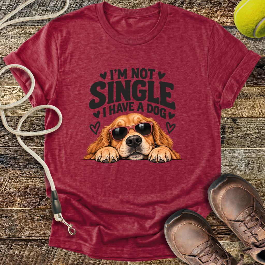 I'm Not Single (Golden Retriever) T-Shirt