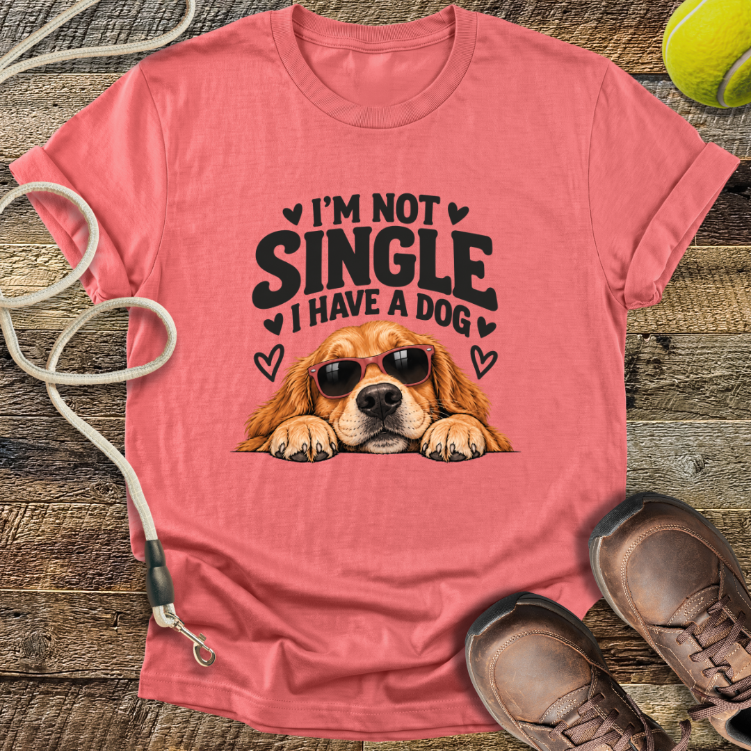 I'm Not Single (Golden Retriever) T-Shirt