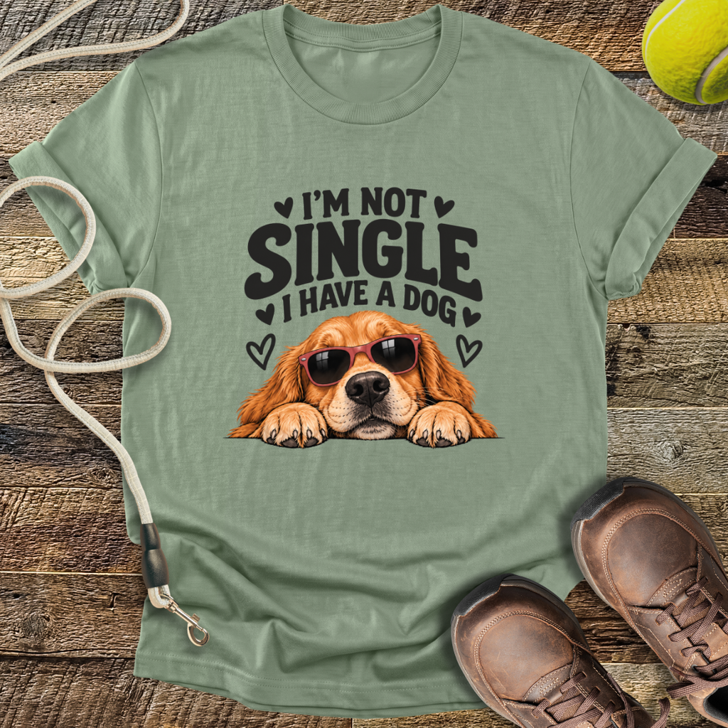 I'm Not Single (Golden Retriever) T-Shirt